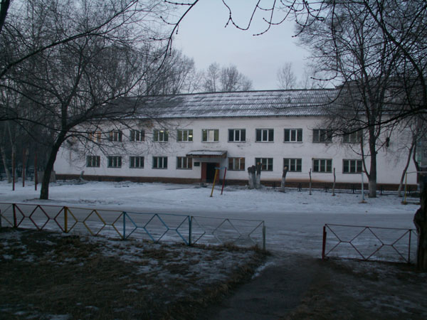 i02